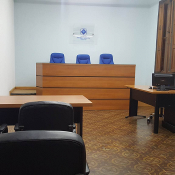 Centro de Arbitraje y Mediación coloca a disposición su Sala de Tribunales